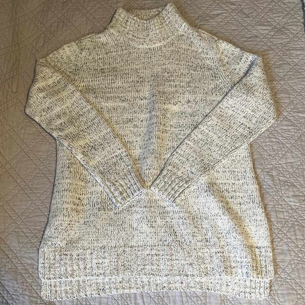 L.L. Bean Signature Cozy Knit Sweater Turtle Neck Tunic High Low Hem LARGE